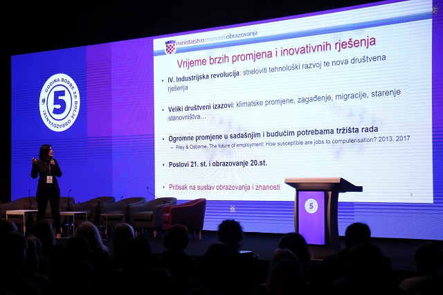 Slika \slike\IzMedija\2019\11-2019\Foto-Hina-15-11-2019_4.JPG